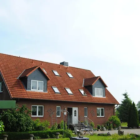 Laendliche In Beliebtem Gaestehaus Apartman *